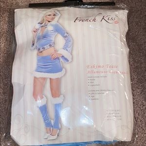 Eskimo frozen costume size M NWT